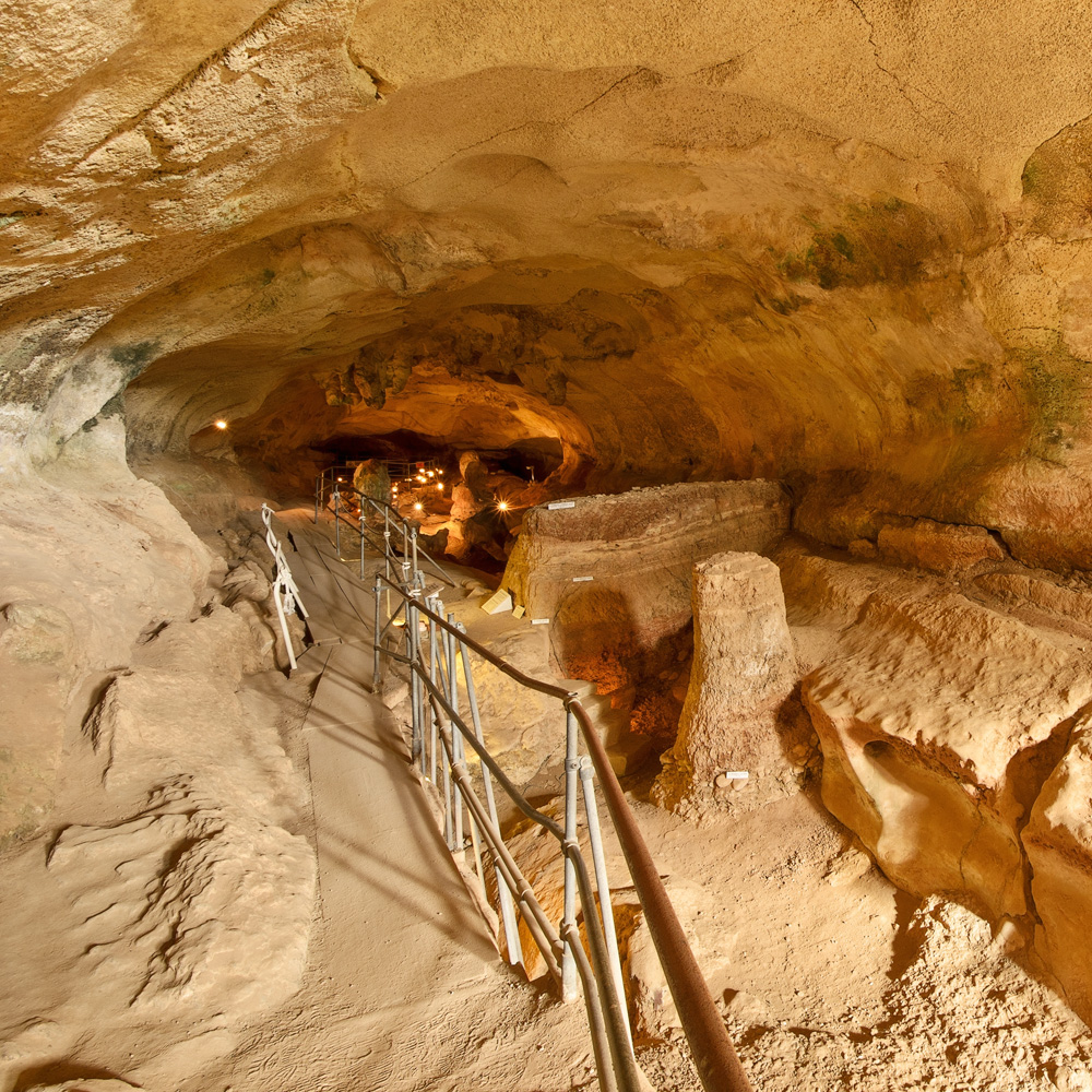 Ghar Dalam Cave | Malta prehistoric neolithic period | Malta Private Guide